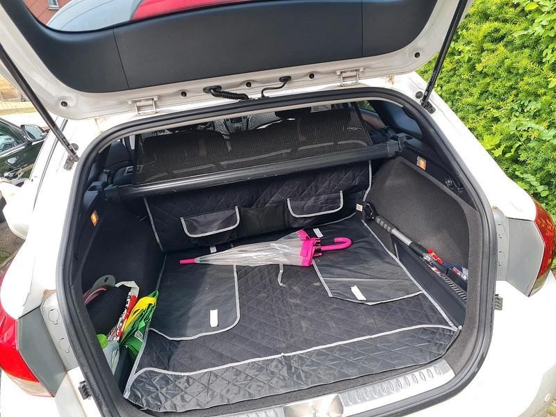 Gebraucht Hyundai i40 135 PS (99 kW) 2014 Weiß Kombi