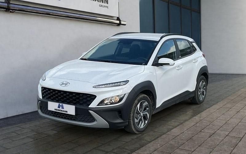 Weiß Gebraucht 2021 Hyundai Kona Select SUV | 17.950 € (Guter Preis) - Bild 1/4