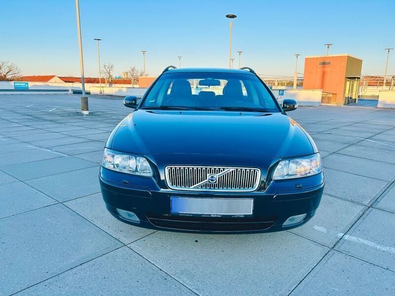 Schwarz Gebraucht 2008 Volvo V70 Kombi | 4.500 € - Bild 1/4
