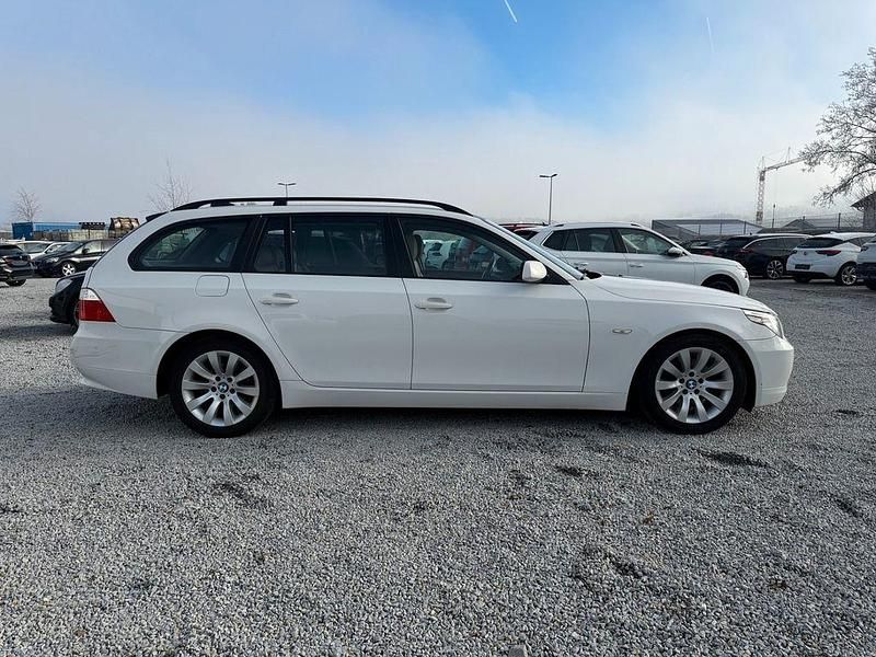 Gebraucht BMW 525 Sport Line 197 PS (144 kW) 2009 Weiß Limousine