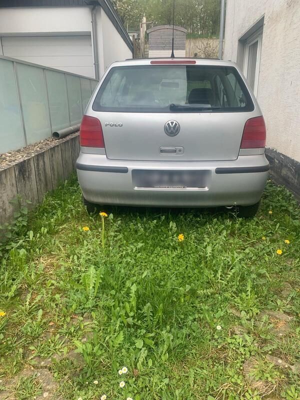 Silber Gebraucht 2000 VW Polo Kleinwagen | 750 € (Guter Preis) - Bild 1/4