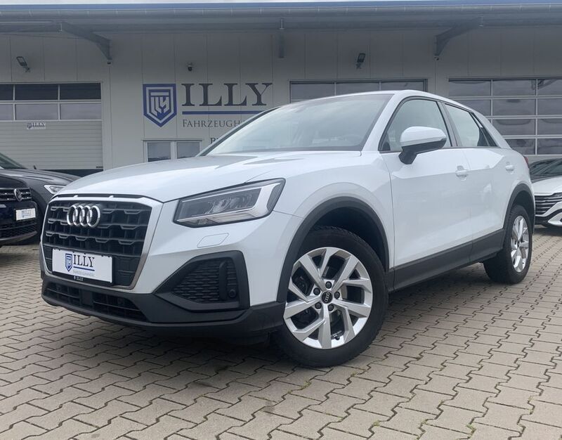 Weiß Gebraucht 2022 Audi Q2 SUV | 22.950 € (Guter Preis) - Bild 1/4