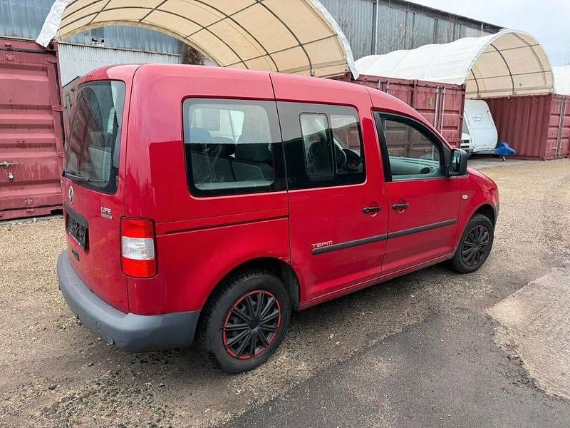 Gebraucht VW Caddy Life 109 PS (80 kW) 2010 Rot Van / Kleinbus