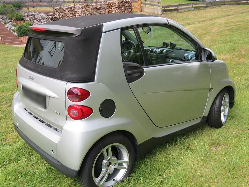 Silber Gebraucht 2010 Smart ForTwo Cabrio Cabrio | 4.200 € (Guter Preis) - Bild 1/4
