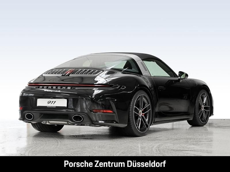 Neu Porsche 992 480 PS (353 kW) 2025 Schwarz Coupé