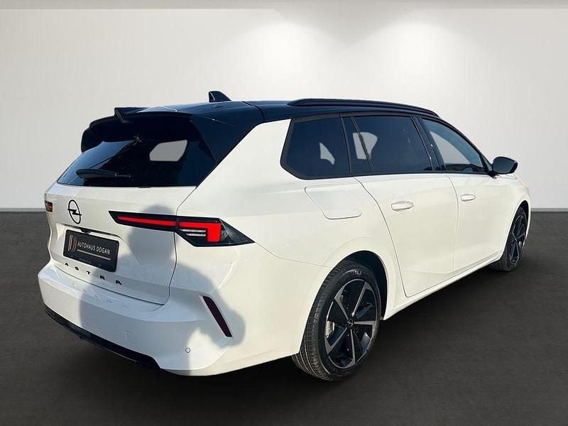 Neu Opel Astra 131 PS (96 kW) 2025 Weiß Kombi