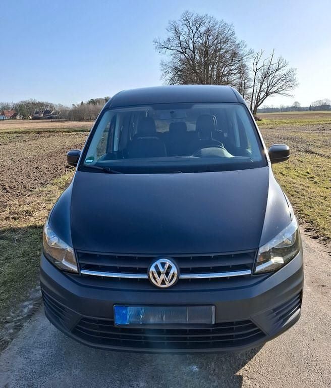 Gebraucht VW Caddy Trendline 150 PS (110 kW) 2017 Schwarz Van / Kleinbus