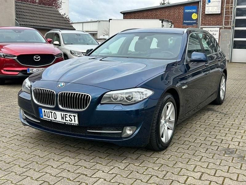 Gebraucht BMW 530 Sport Line 258 PS (189 kW) 2012 Blau Kombi