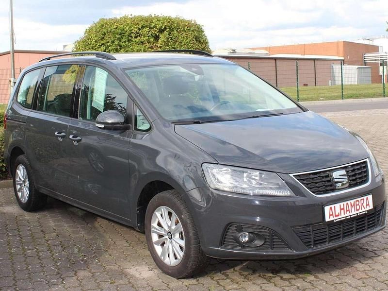 Uranograu Gebraucht 2020 Seat Alhambra Style Van / Kleinbus | 29.600 € (Fairer Preis) - Bild 1/4