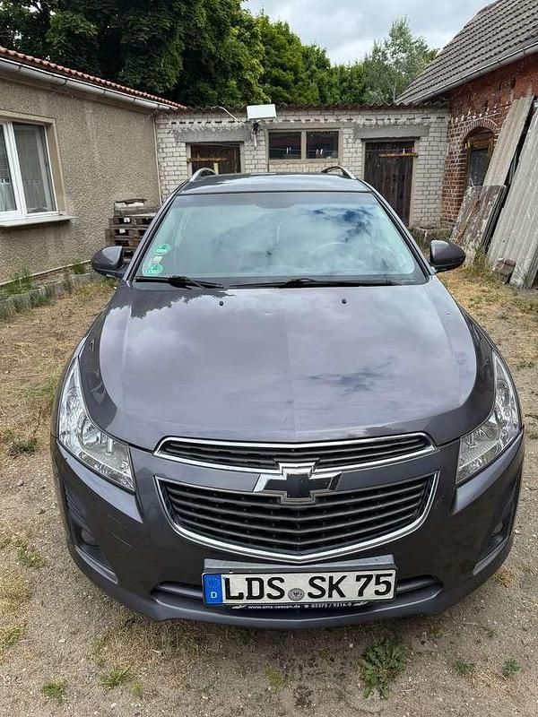 Grau Gebraucht 2013 Chevrolet Cruze LT Kombi | 3.250 € (Fairer Preis) - Bild 1/4