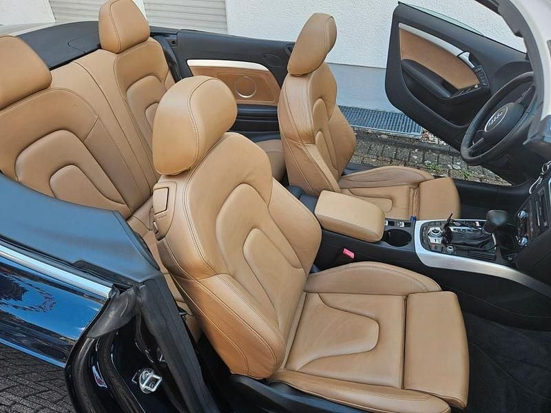 Gebraucht Audi A5 Cabriolet Ambiente 272 PS (200 kW) 2015 Blau Cabrio