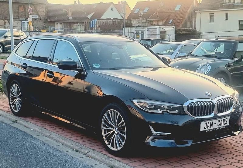 Second-hand BMW 330 Performance 265 CP (194 kW) 2020 Negru Berlinǎ
