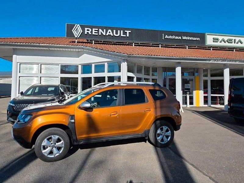 Gebraucht Dacia Duster Comfort 114 PS (83 kW) 2019 Orange SUV