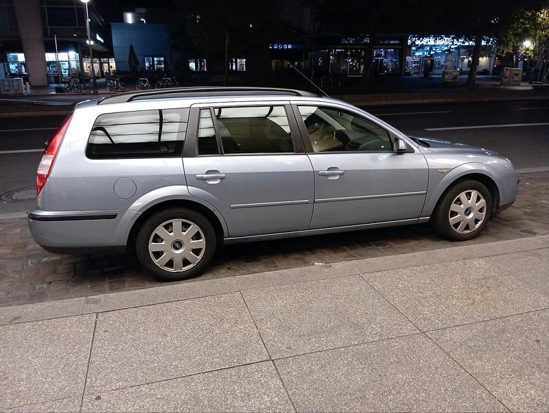 Grau Gebraucht 2006 Ford Mondeo Kombi | 500 € (Superpreis) - Bild 1/4