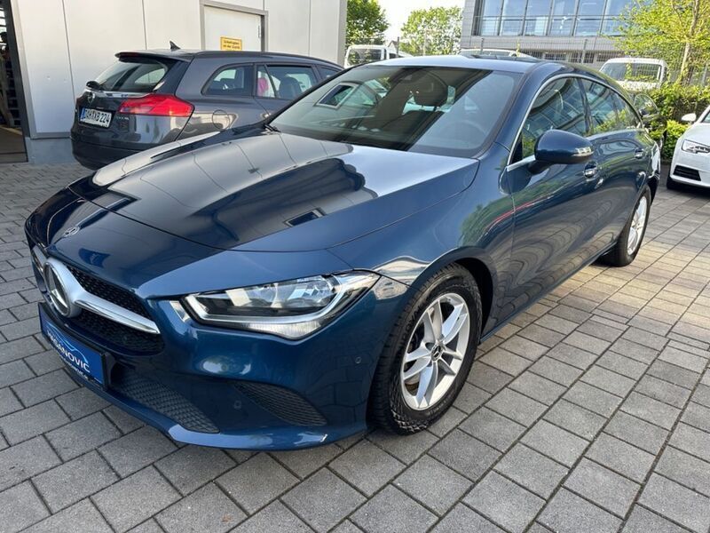 Blau Gebraucht 2020 Mercedes CLA180 Shooting Brake Kombi | 19.900 € (Etwas zu teuer) - Bild 1/4