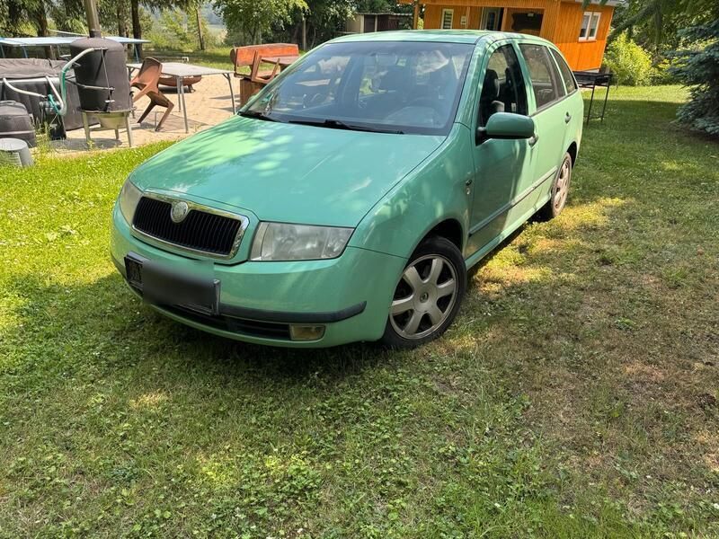 Grün Gebraucht 2002 Skoda Fabia Elegance Kombi | 499 € (Fairer Preis) - Bild 1/4