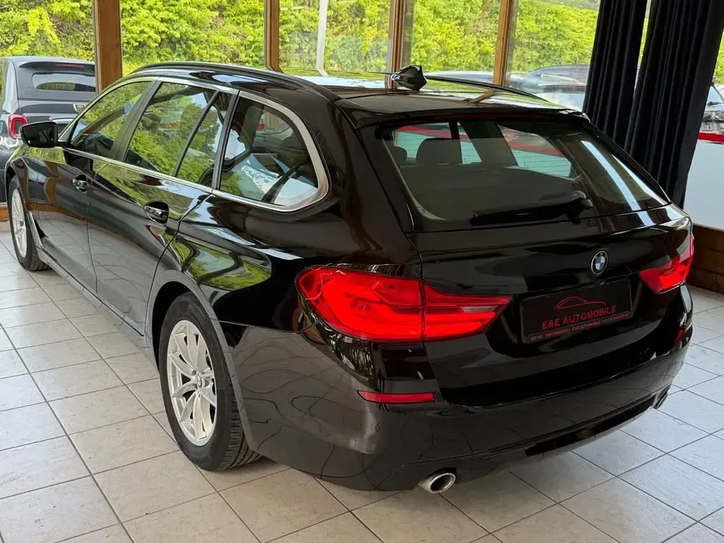 Gebraucht BMW 520 Performance 190 PS (139 kW) 2018 Schwarz Kombi