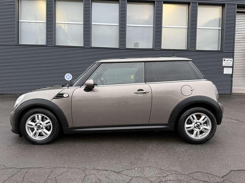 Gebraucht Mini ONE 98 PS (72 kW) 2012 Velvet silver metallic Kleinwagen