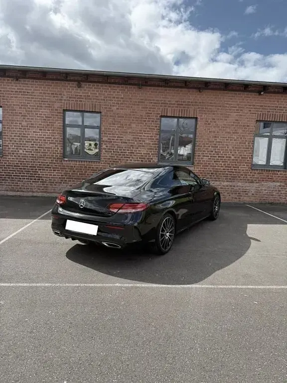 Gebraucht Mercedes C300 AMG line 258 PS (189 kW) 2018 Schwarz Coupé