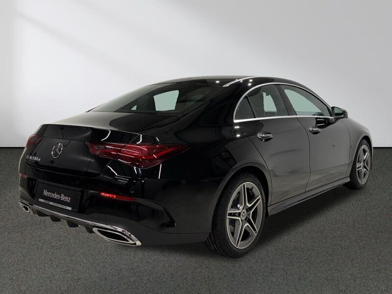 Gebraucht Mercedes CLA200 AMG 150 PS (110 kW) 2025 Schwarz Coupé
