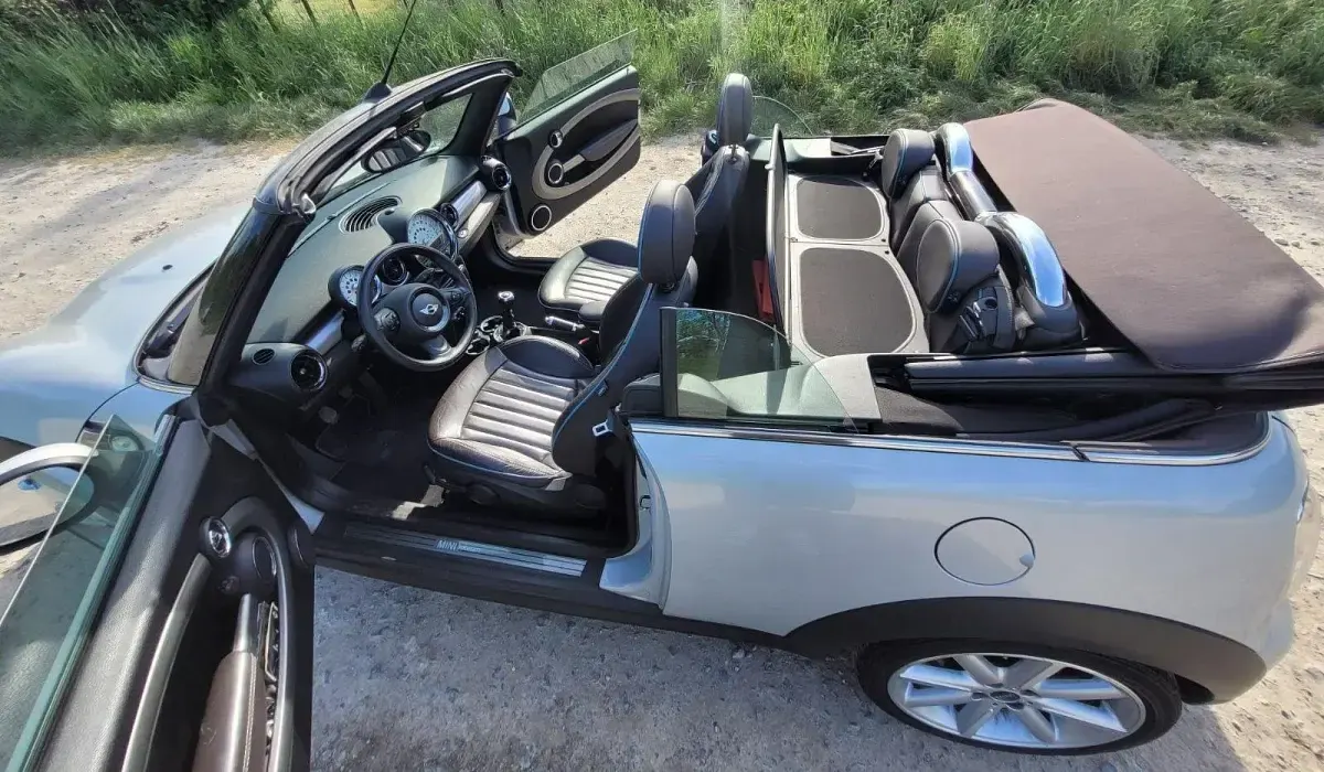 Gebraucht Mini Cooper Cabriolet 122 PS (89 kW) 2012 Weiß Cabrio