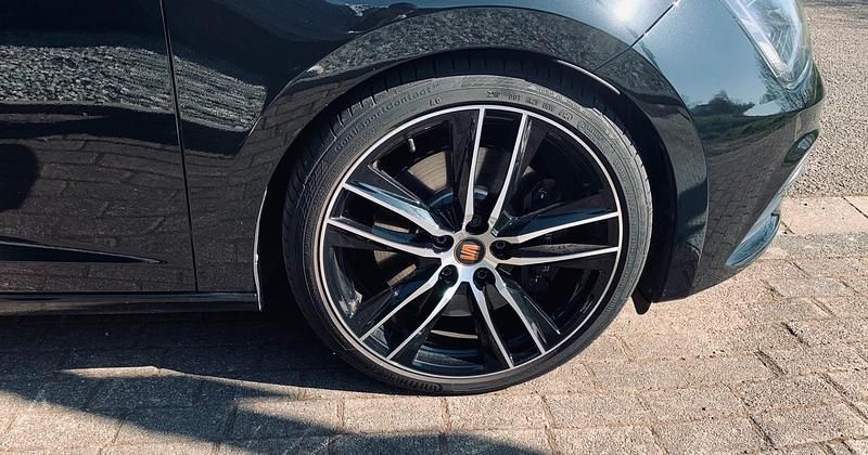 Usata Cupra Leon 300 CV (220 kW) 2019 Nero Station wagon
