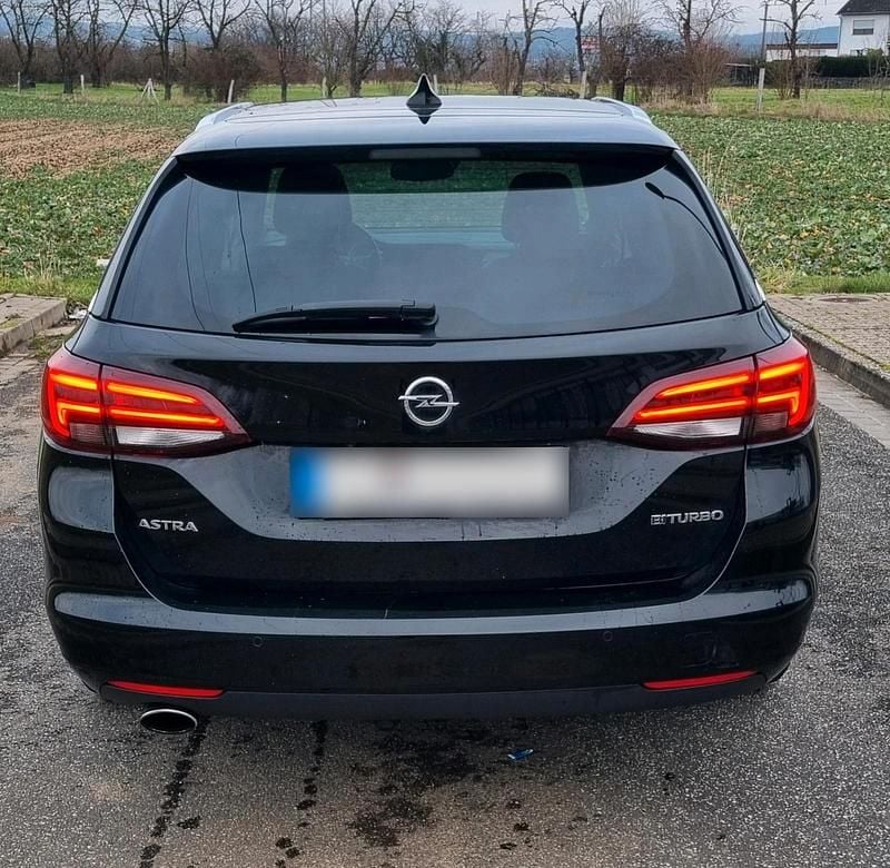 Gebraucht Opel Astra Innovation 160 PS (117 kW) 2017 Schwarz Kombi