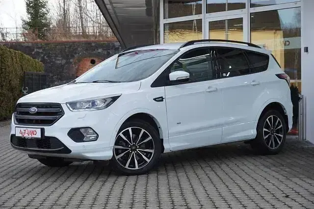 Gebraucht Ford Kuga ST-Line 150 PS (110 kW) 2018 Frostweiss SUV