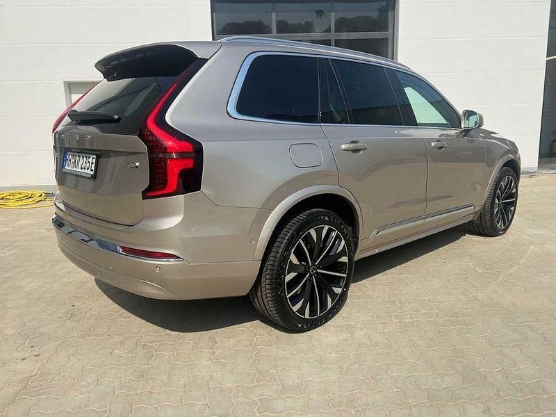 Używany Volvo XC90 Plus 310 KM (228 kW) 2025 Szary SUV