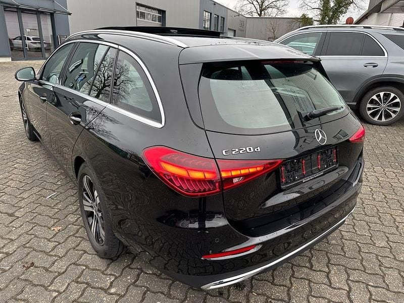 Gebraucht Mercedes C220 Avantgarde 200 PS (147 kW) 2021 Schwarz Limousine