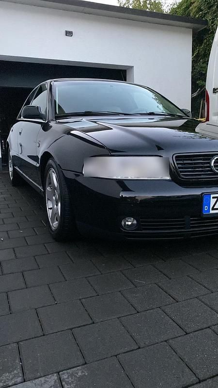 Schwarz Gebraucht 2000 Audi A4 Limousine | 5.500 € - Bild 1/4