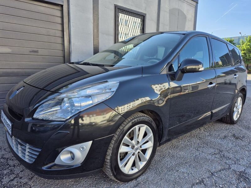 Schwarz Gebraucht 2009 Renault Scénic III Luxe Van / Kleinbus | 4.290 € (Fairer Preis) - Bild 1/4
