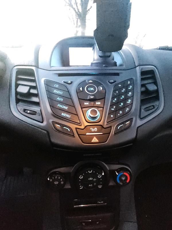 Gebraucht Ford Fiesta 80 PS (58 kW) 2016 Braun Limousine