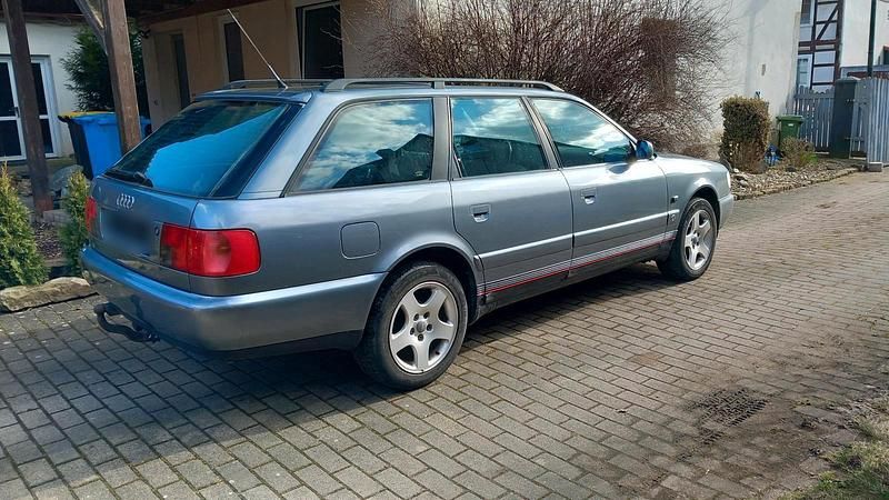 Second-hand Audi A6 125 CP (91 kW) 1997 Gri Break