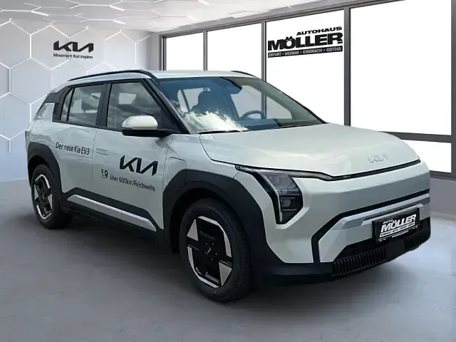 Neu Kia EV3 Air 150 kW (204 PS) 2026 Silber SUV