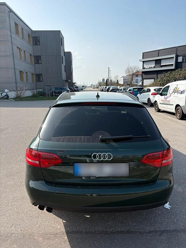 Gebraucht Audi A4 Premium 143 PS (105 kW) 2010 Grün Kombi