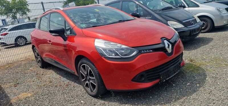 Rot Gebraucht 2015 Renault Clio IV Dynamique Limousine | 4.500 € (Guter Preis) - Bild 1/4