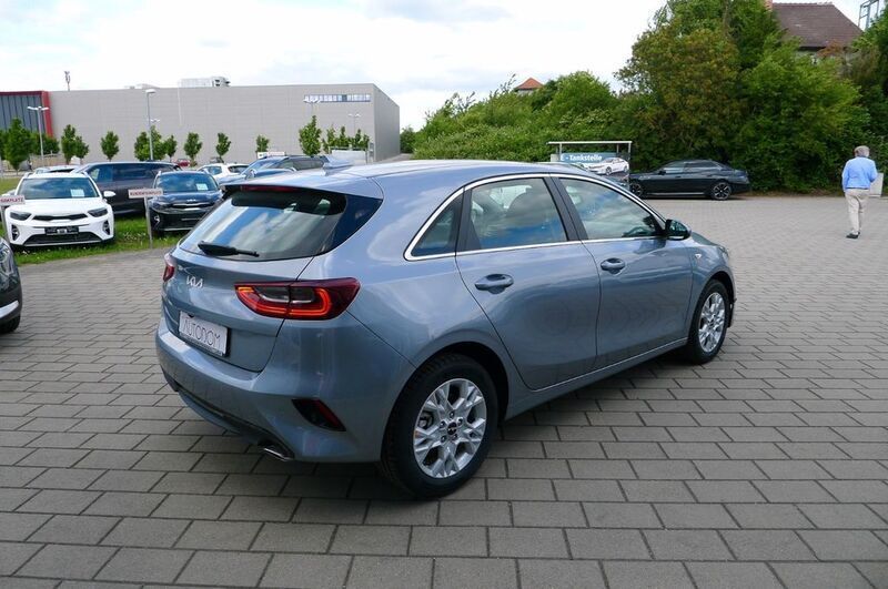 Gebraucht Kia Ceed Comfort 140 PS (102 kW) 2025 Silber Kleinwagen