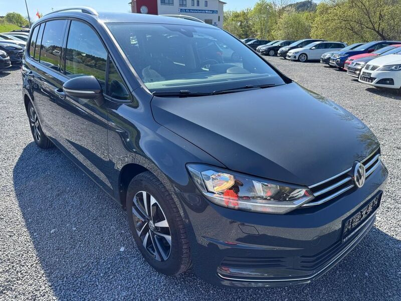 Grau Gebraucht 2020 VW Touran IQ Drive Van / Kleinbus | 18.180 € (Superpreis) - Bild 1/4