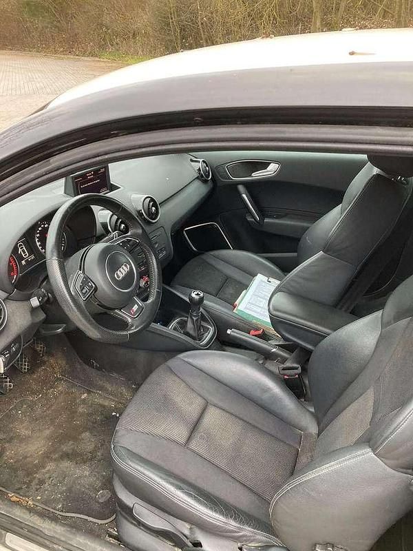 Gebraucht Audi A1 S-Line 122 PS (89 kW) 2011 Amalfiweiss Kleinwagen