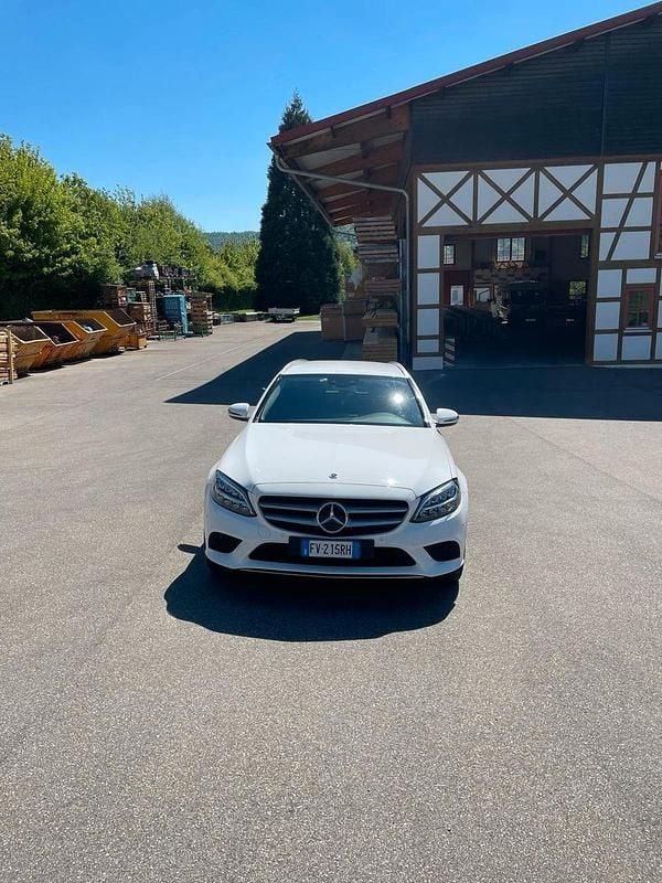 Gebraucht Mercedes 220 194 PS (142 kW) 2019 Weiß Kombi