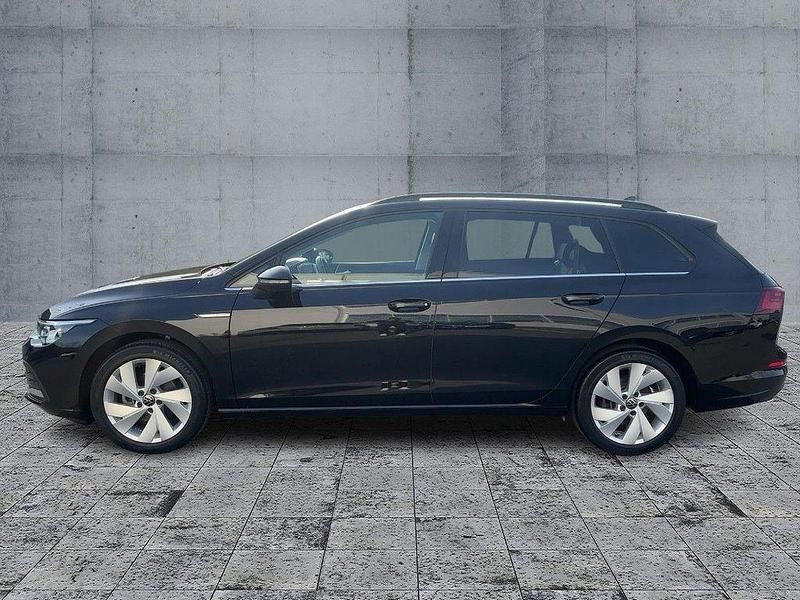 Gebraucht VW Golf VIII Style 150 PS (110 kW) 2022 Deep black perleffekt Kombi