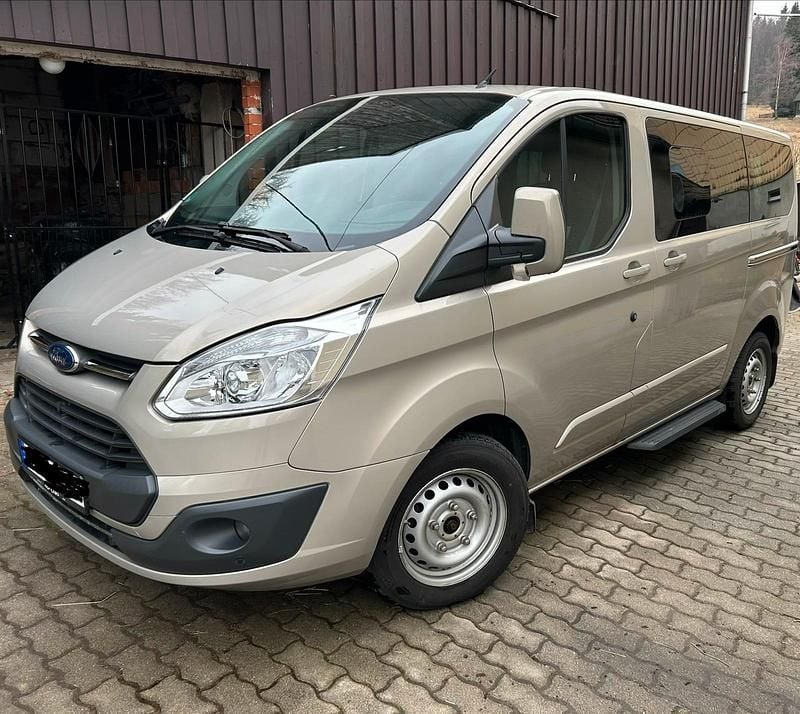 Gebraucht Ford Tourneo 170 PS (125 kW) 2016 Beige Van / Kleinbus