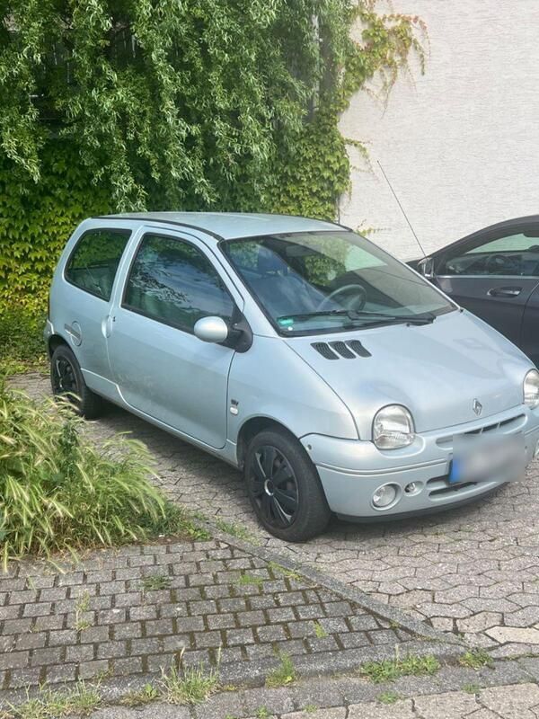 Silber Gebraucht 2005 Renault Twingo Dynamique Kleinwagen | 1.550 € (Etwas zu teuer) - Bild 1/4