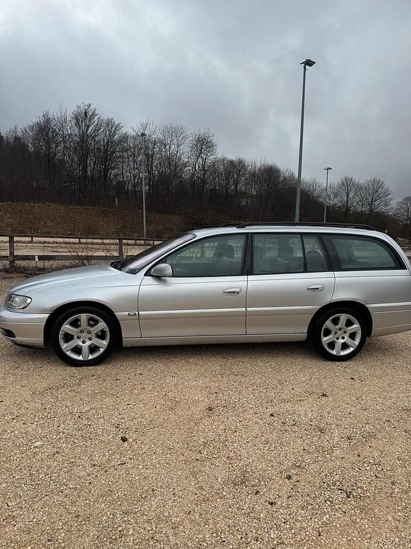 Gebraucht Opel Omega 150 PS (110 kW) 2001 Silber Kombi