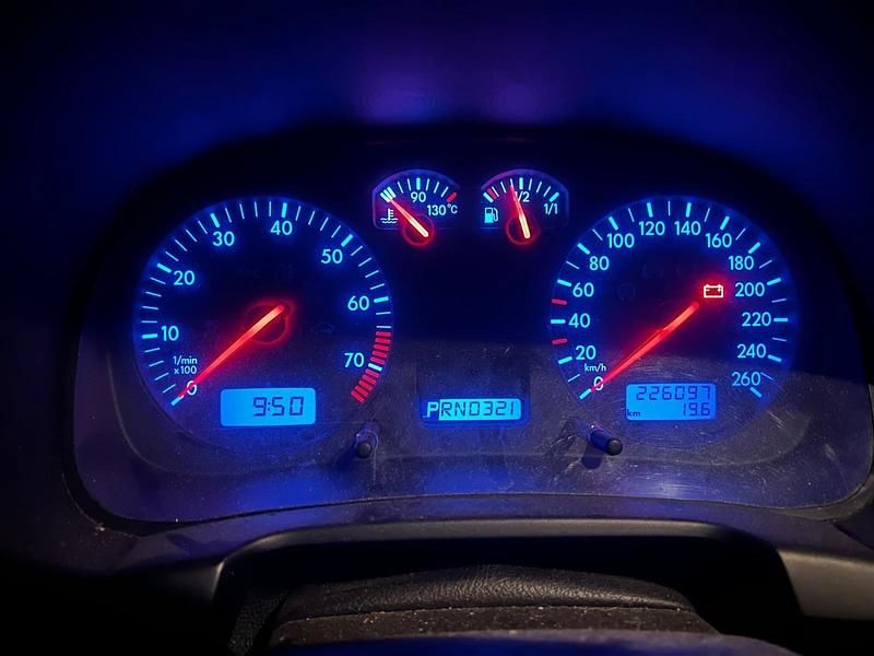 Gebraucht VW Golf III 100 PS (73 kW) 1998 Silber Kleinwagen