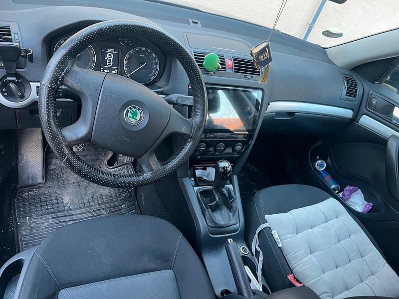 Gebraucht Skoda Octavia 77 PS (56 kW) 2008 Grau Kombi