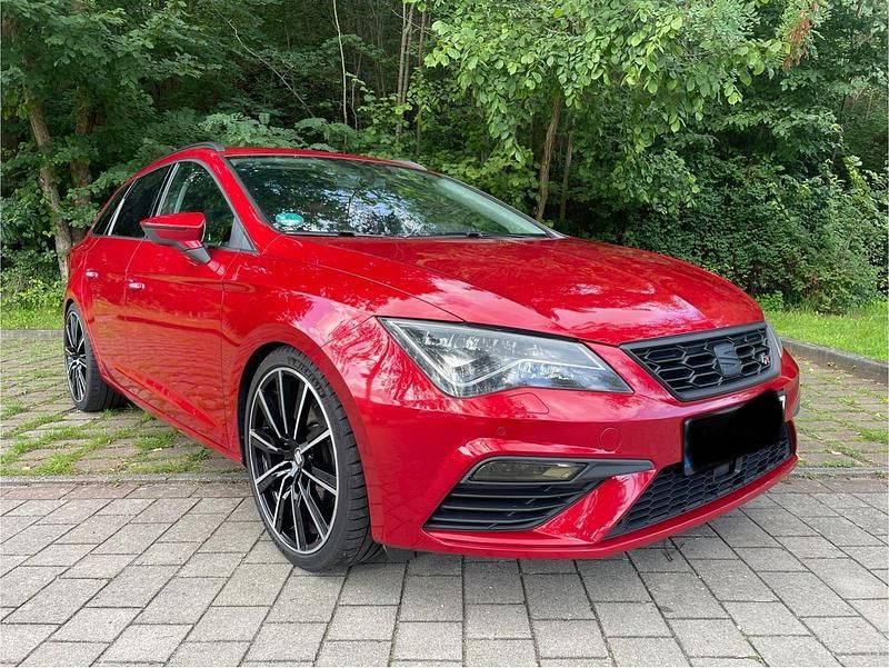 Second-hand Seat Leon ST FR 255 CP (187 kW) 2019 Roșu Break