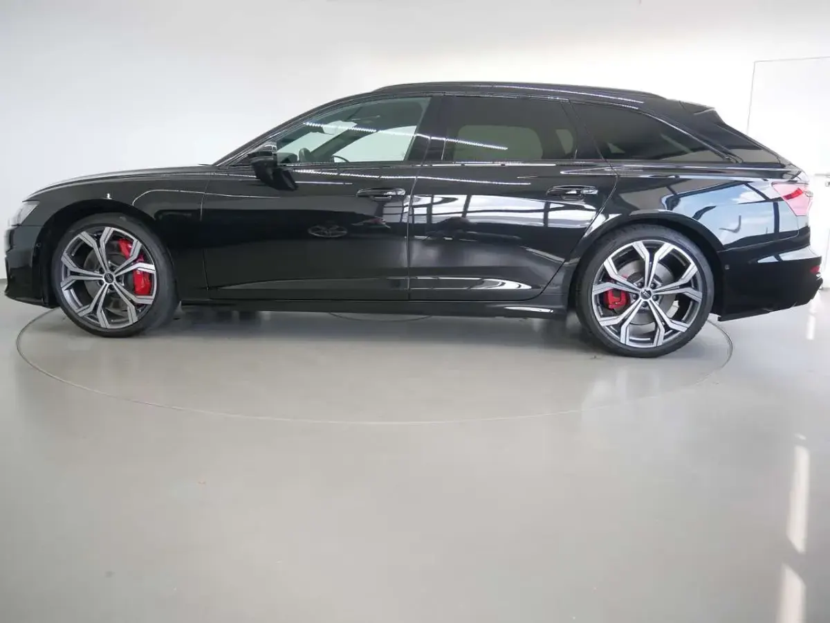 Gebraucht Audi S6 Ambiente 344 PS (253 kW) 2025 Mythosschwarz metallic Kombi