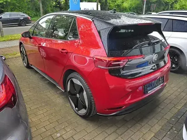 Gebraucht VW ID.3 Pro 169 kW (231 PS) 2025 Rot Kleinwagen